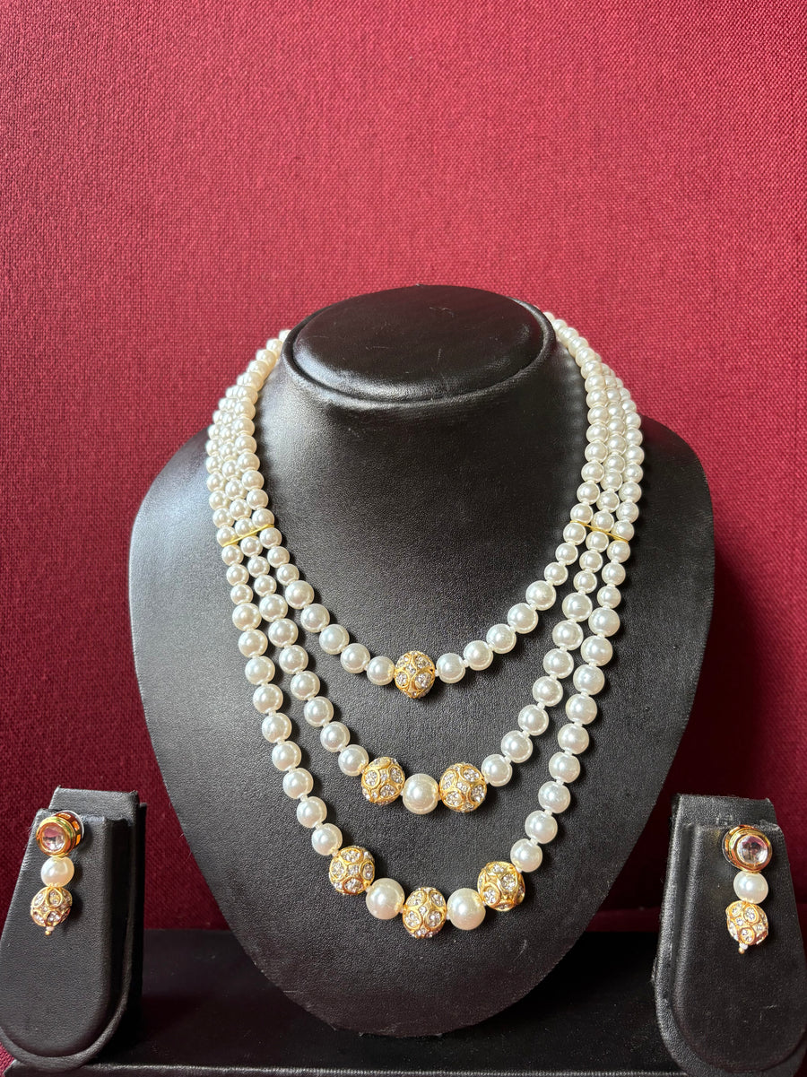 White Pearl Necklace