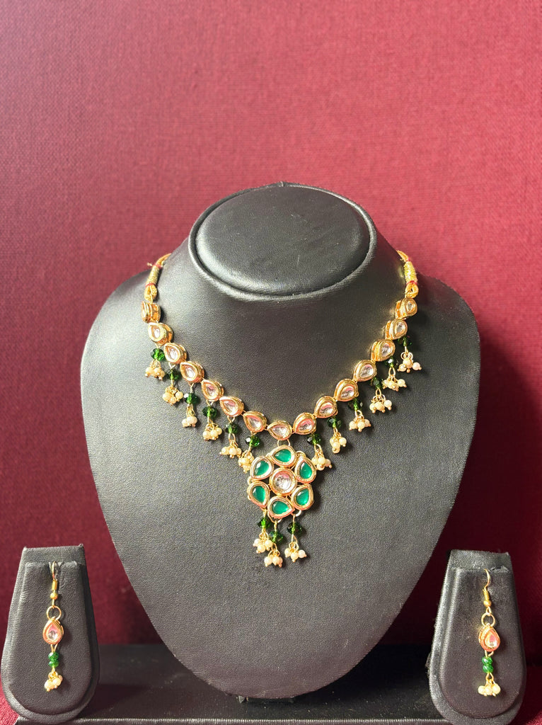 Green Oval Kundan Necklace