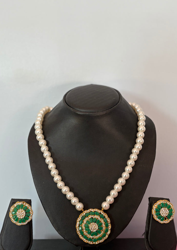 Kundan & Pearl Jewellery Set